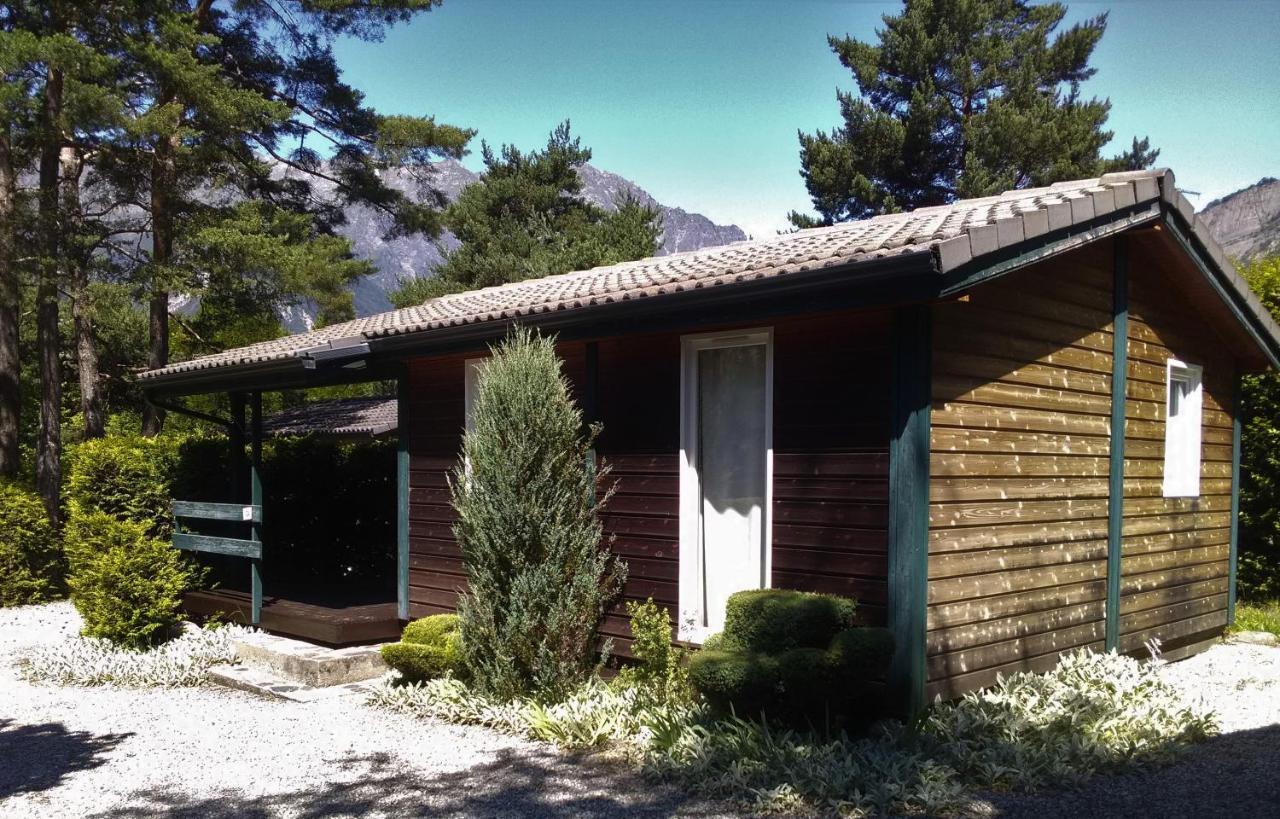 Camping La Cascade Villa Le Bourg-dʼOisans Kültér fotó