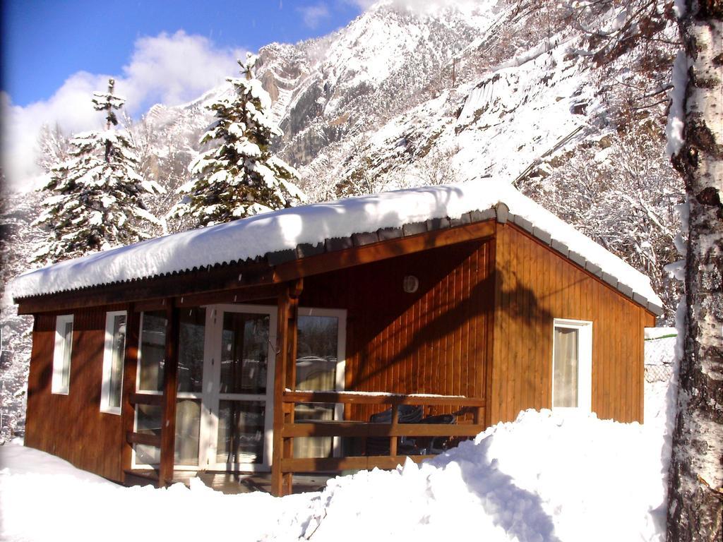 Camping La Cascade Villa Le Bourg-dʼOisans Kültér fotó