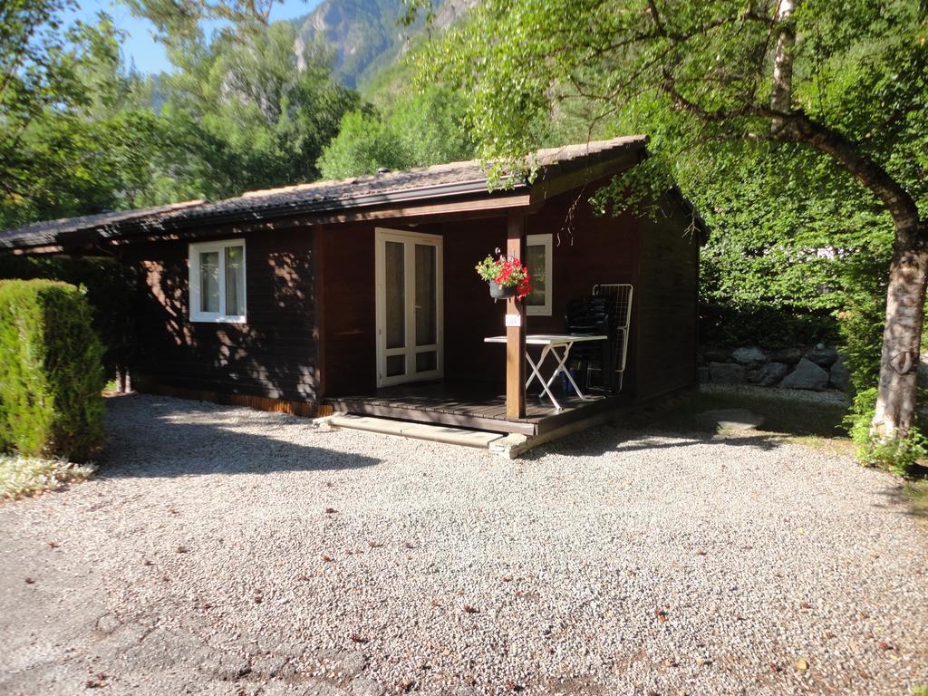 Camping La Cascade Villa Le Bourg-dʼOisans Kültér fotó